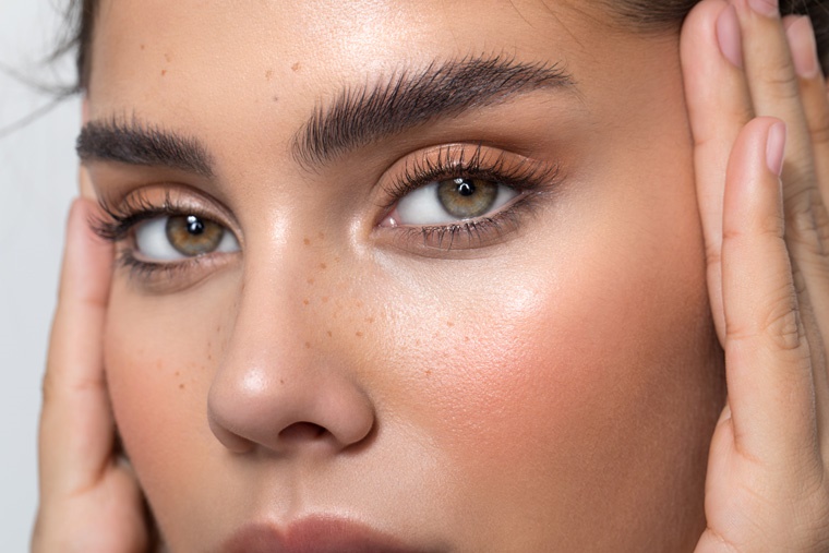 Fluffy-Brows: Beauty-Trend 2021